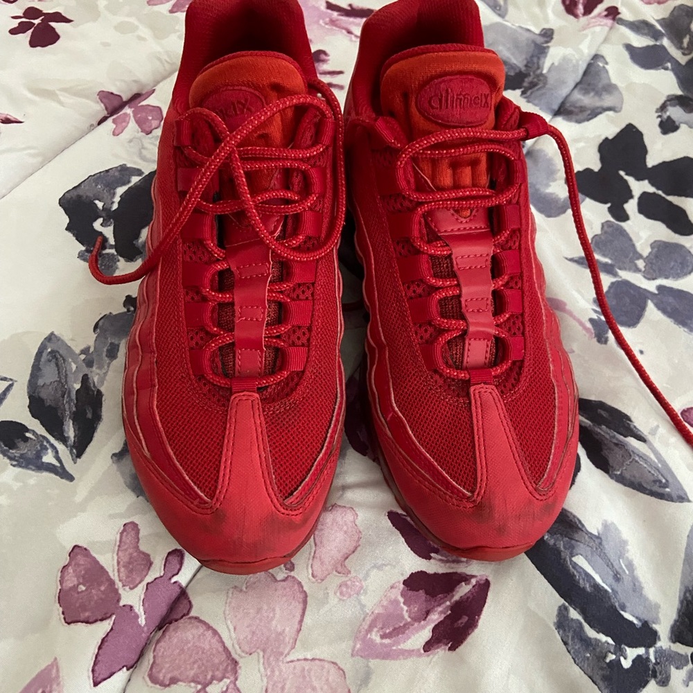 Nike Red Airmax Size 8